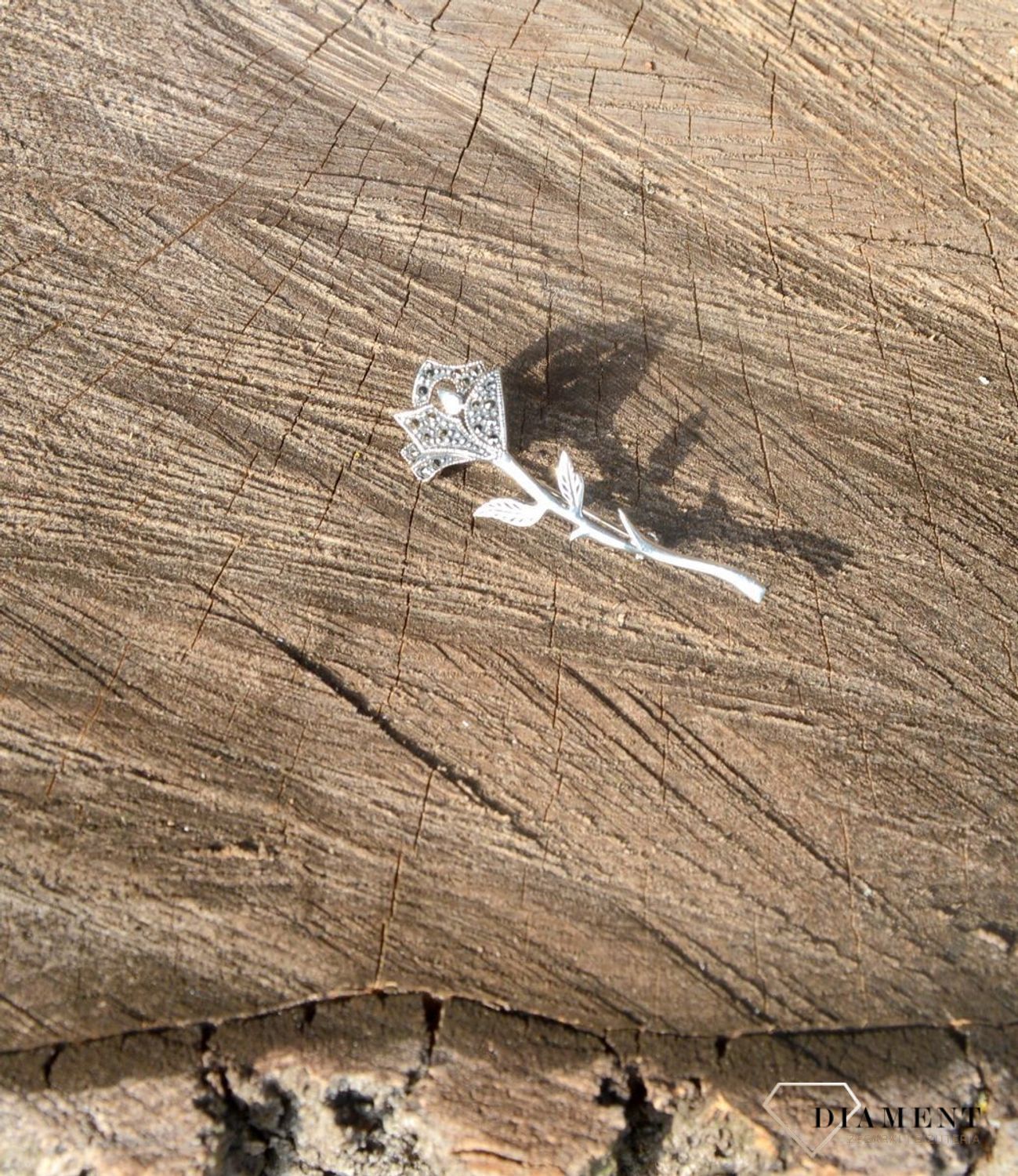 Srebrna broszka kwiat z markazytami BRO 207.jpg